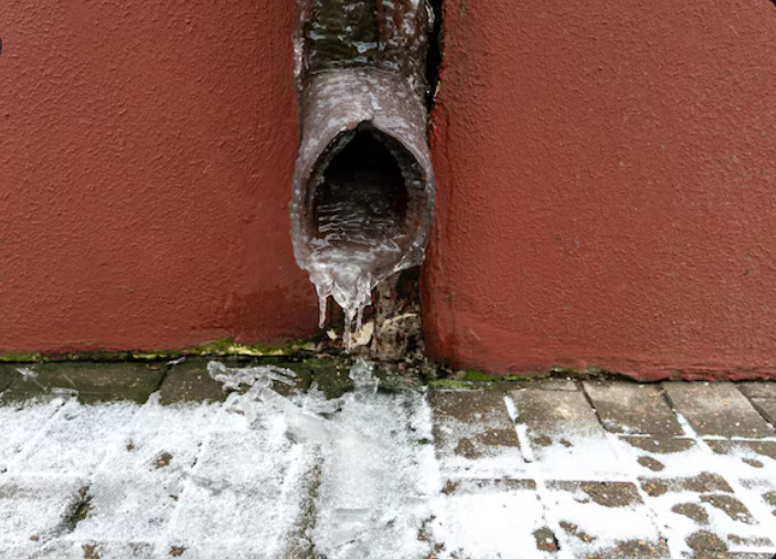 frozen pipes help